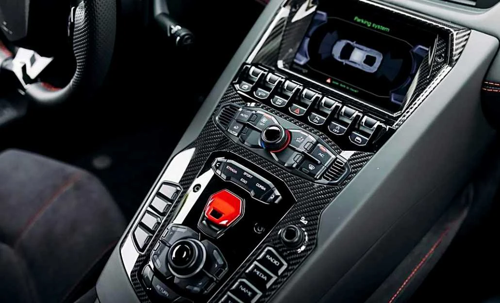 Lamborghini Aventador Roadster